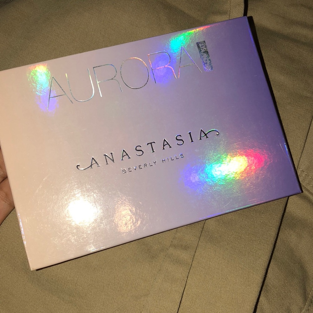Anastasia glow kit